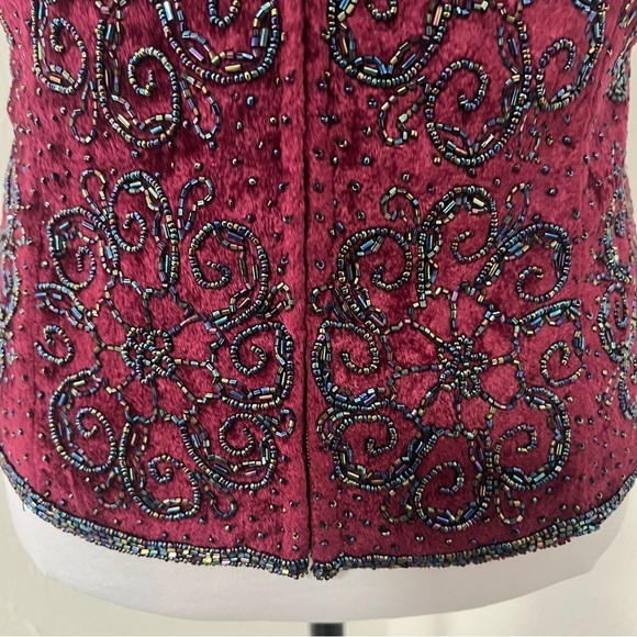 Vintage Paradise NY Medium Wine Color Embellished Sleeveless Lined Back Zip Top - Picture 12 of 14